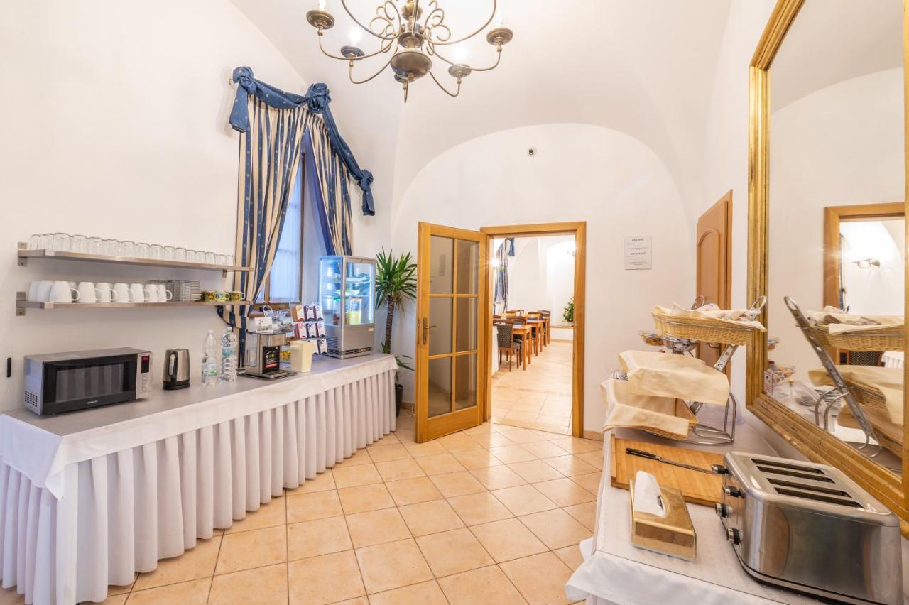 Hotel Belcredi Brno Ngoại thất bức ảnh