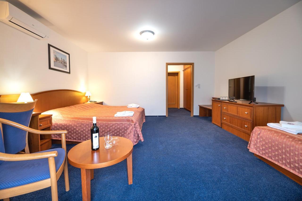 Hotel Belcredi Brno Ngoại thất bức ảnh