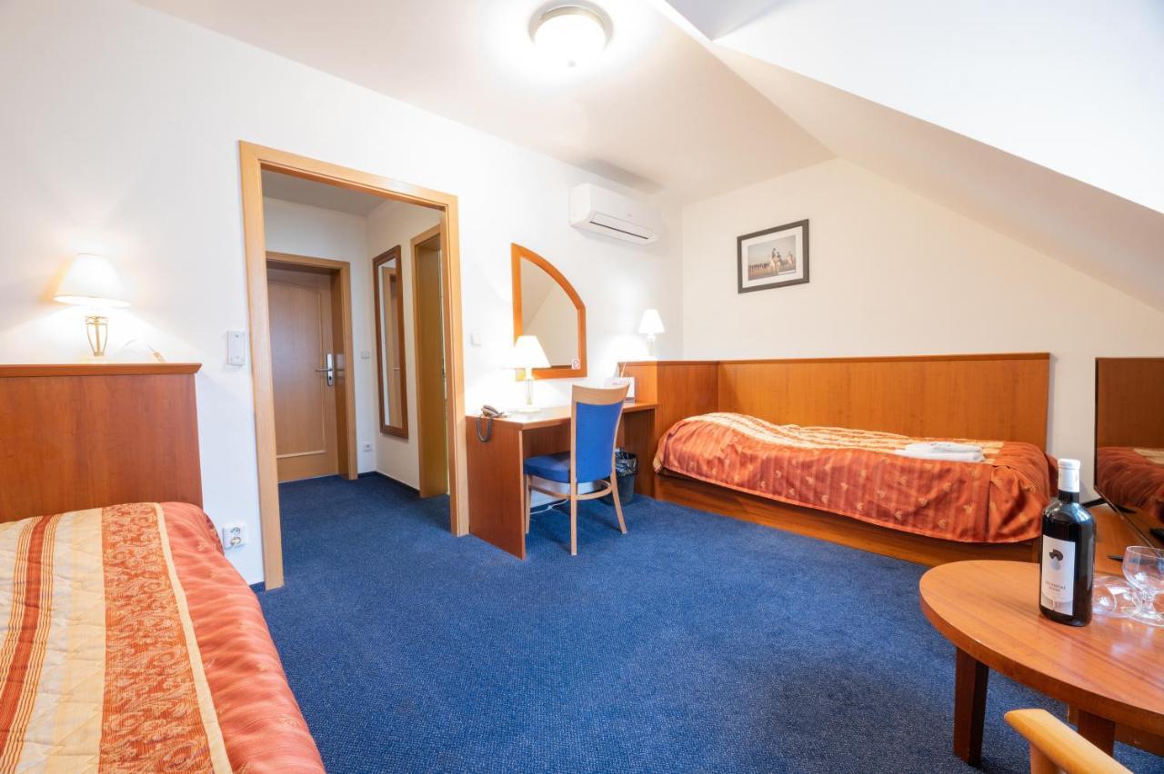Hotel Belcredi Brno Ngoại thất bức ảnh