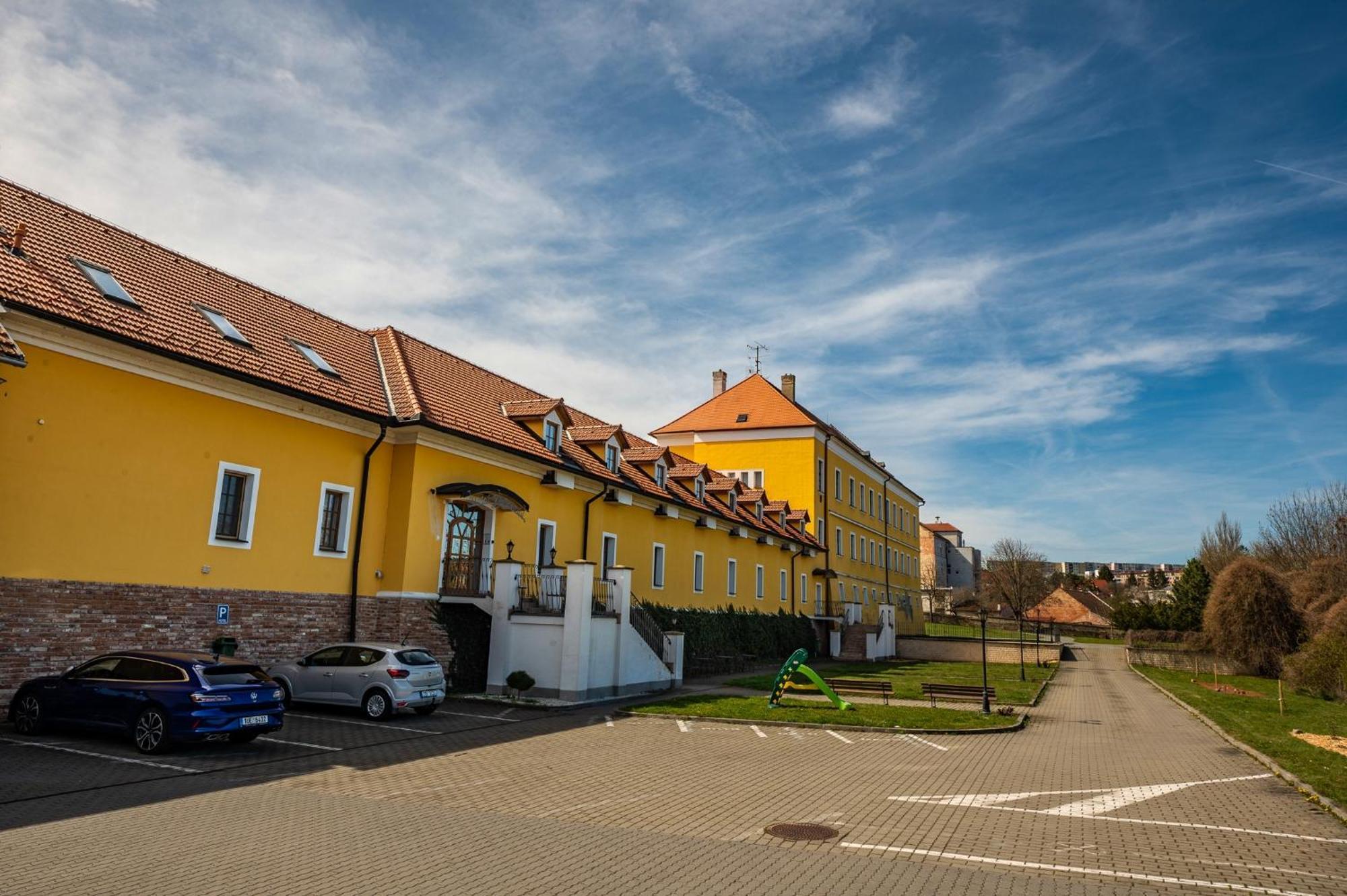 Hotel Belcredi Brno Ngoại thất bức ảnh